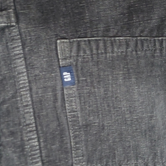 GAP Charcoal Gray Corduroy Shorts with raw hem Size 8 - Picture 3 of 10